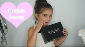 Post 8 by Sophia Stylez on YouTube (video)