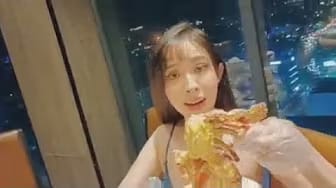 Post 5 by Eating & Cooking Style on YouTube (video)