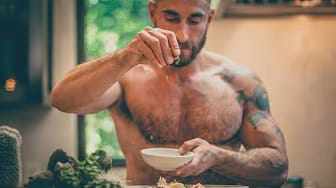 Post 7 by THE BEAR-NAKED CHEF Adrian De Berardinis on YouTube (video)