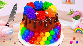 Post 1 by Bitty Bakes on YouTube (video)