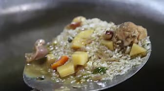 Post 3 by Street Food Cover on YouTube (video)