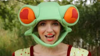 Post 6 by FeeLaLa English – Kids Songs & Baby Music on YouTube (video)
