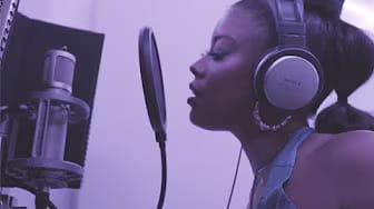Post 5 by Jalisa Rey on YouTube (video)