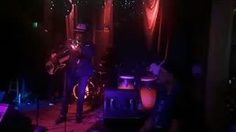 Post 6 by Los Calderones on YouTube (video)