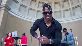 Post 5 by Los Calderones on YouTube (video)