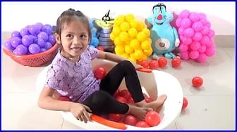 Post 8 by Hà Phương ToysReview on YouTube (video)