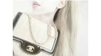Post 7 by @ArianaRamos ♡ on YouTube (video)