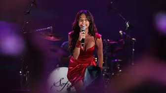Post 7 by Sofia Nizharadze on YouTube (video)