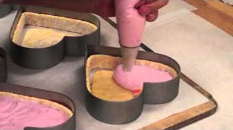 Post 1 by Elegant Desserts on YouTube (video)