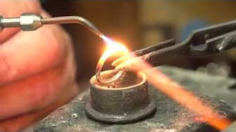 Post 10 by Christopher Duquet Fine Jewelry on YouTube (video)