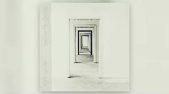 Post 1 by Royal Deluxe on YouTube (video)