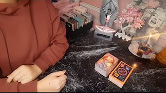 Post 7 by Parla Tarot on YouTube (video)