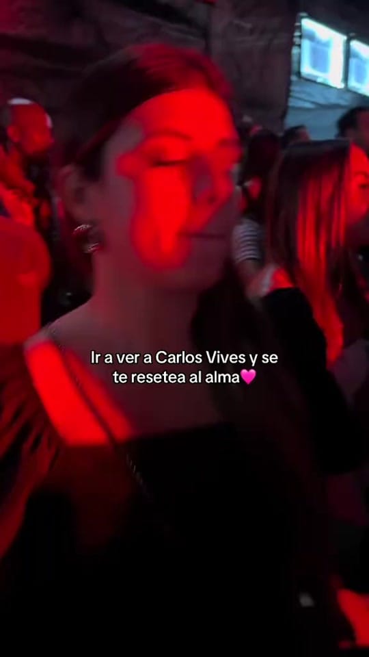 Post 1 by gloris_lol97 on TikTok (video)