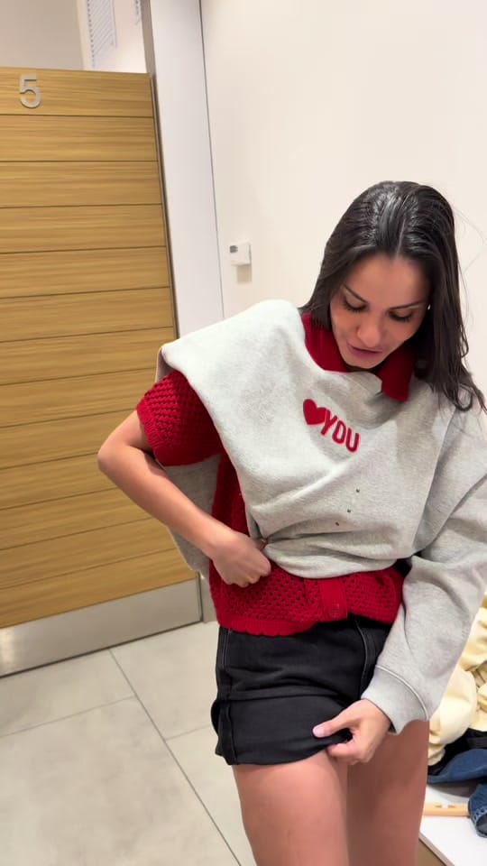 Post 2 by Andrea Kader on TikTok (video)
