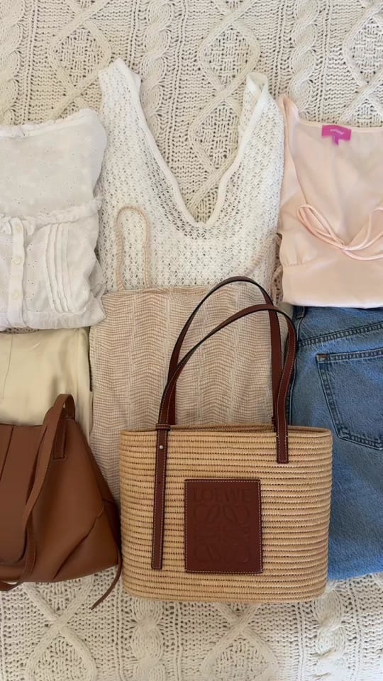 Post 3 by itsel on TikTok (video)