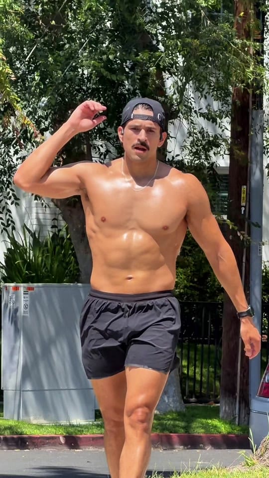 Post 10 by Edward Naranjo on TikTok (video)