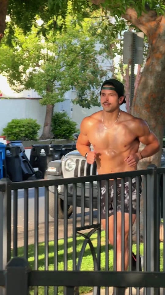 Post 3 by Edward Naranjo on TikTok (video)