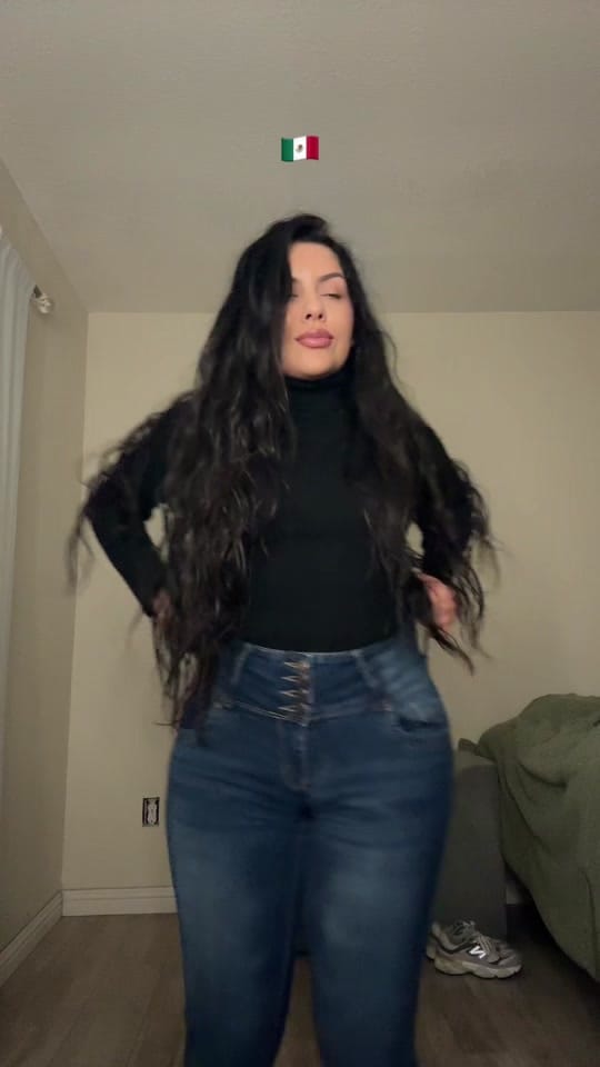 Post 3 by Mayra on TikTok (video)