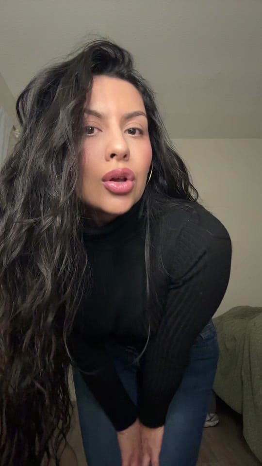 Post 4 by Mayra on TikTok (video)