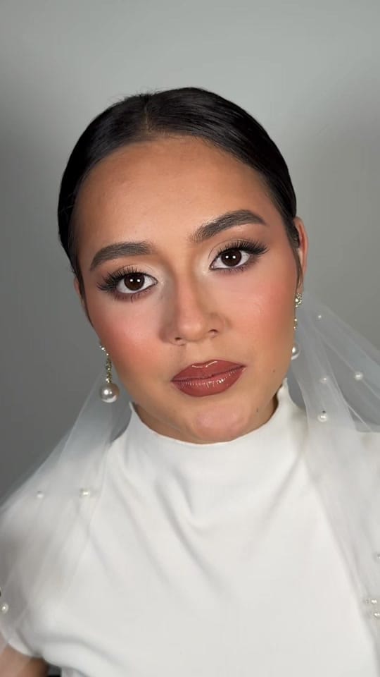 Post 1 by celestequirosmakeup on TikTok (video)