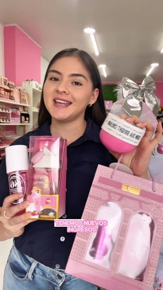 Post 7 by Ladylike 🎀 maquillaje on TikTok (video)