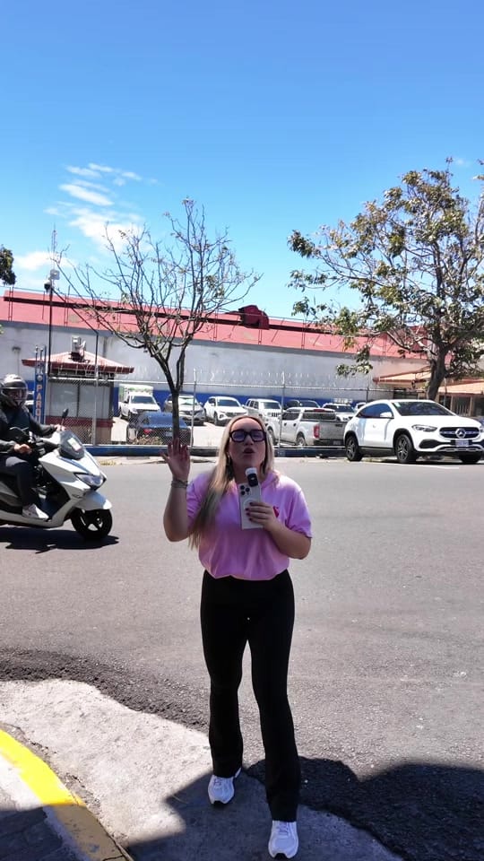 Post 8 by 🩷💄 KISS MAKEUP💋 on TikTok (video)