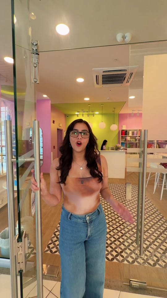 Post 8 by KosmeticsCR on TikTok (video)