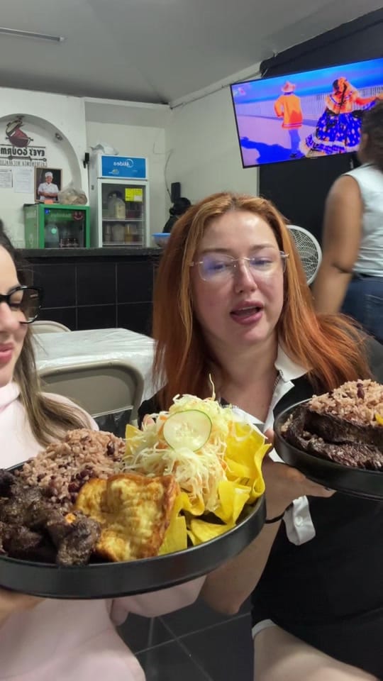 Post 3 by Gre’s makeup on TikTok (video)