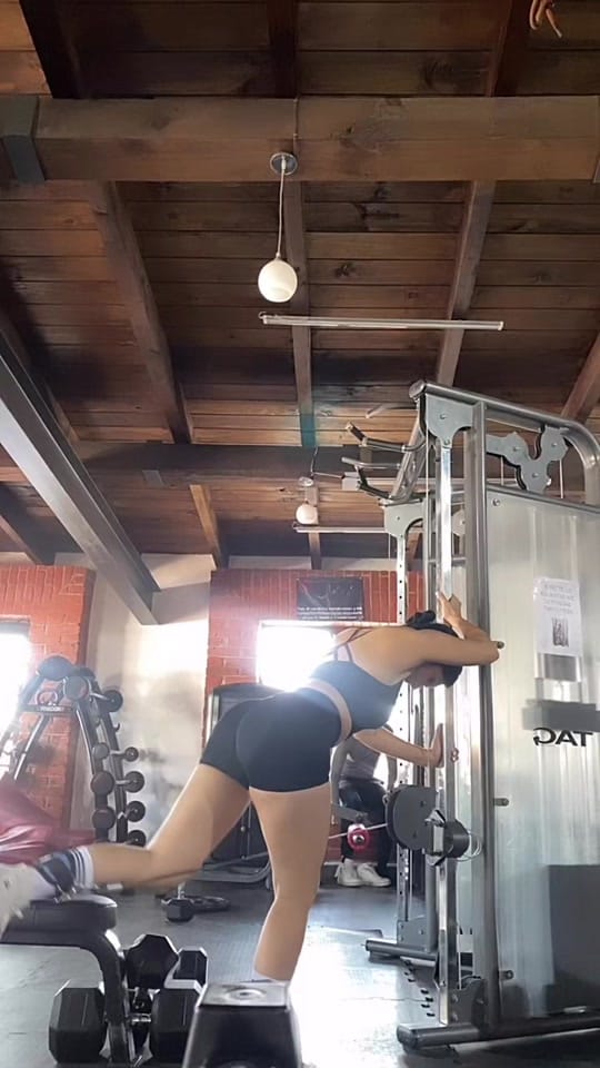Post 6 by Alexandra on TikTok (video)