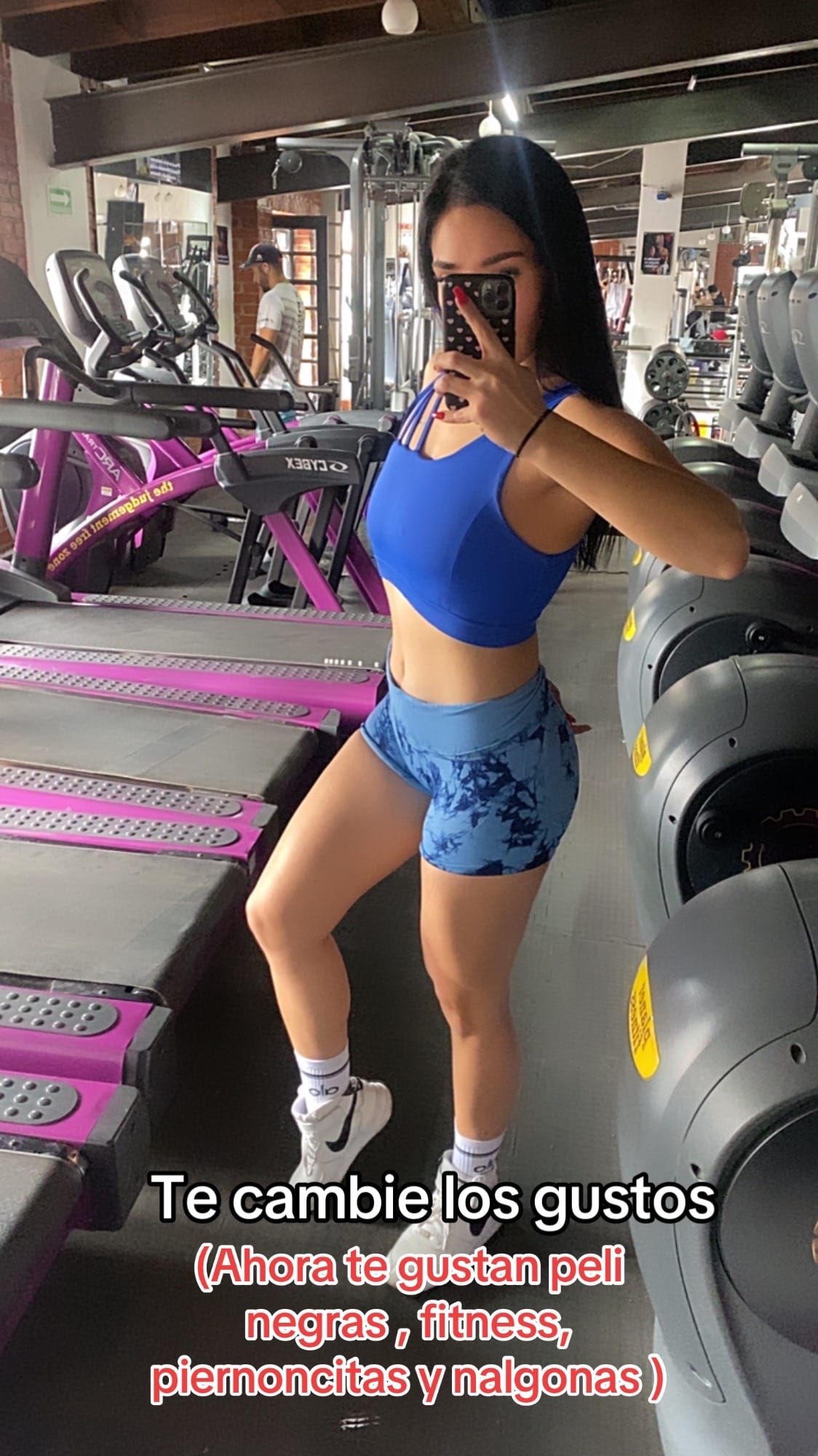 Post 8 by Alexandra on TikTok (video)