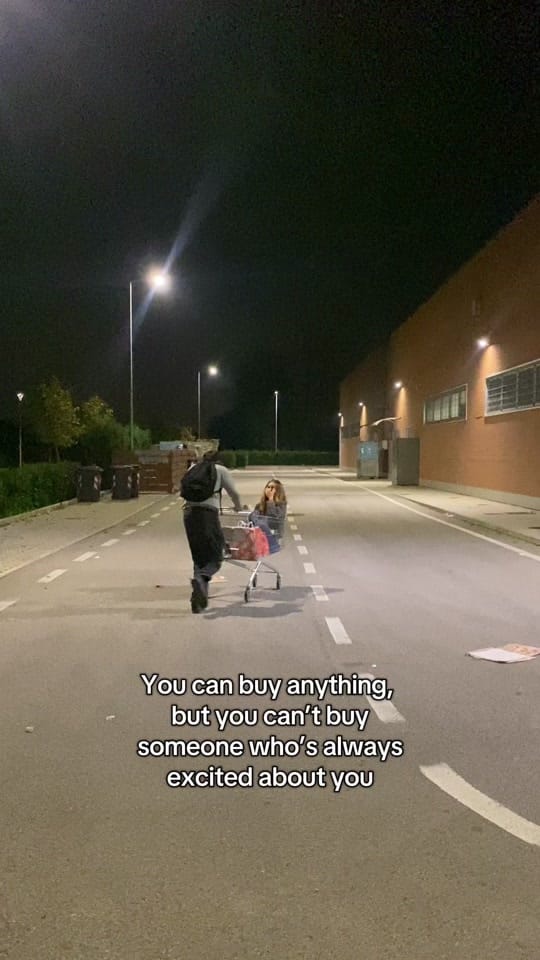 Post 7 by Ilaria on TikTok (video)