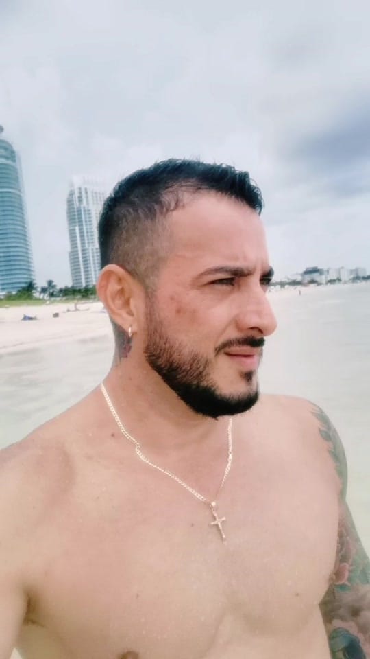 Post 10 by L. Obregon on TikTok (video)