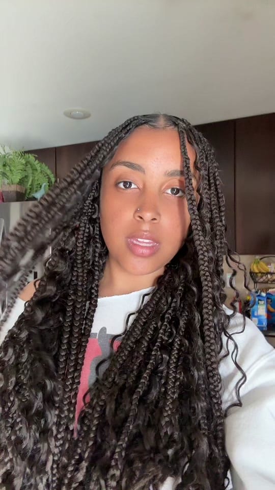 Post 1 by lyssarchiv3 on TikTok (video)
