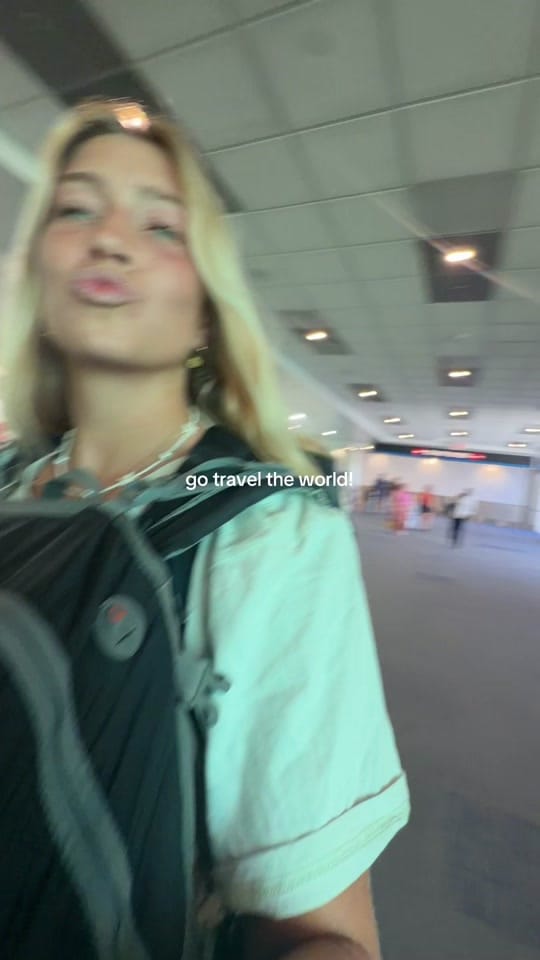 Post 5 by Jess 🌺 full-time travel on TikTok (video)