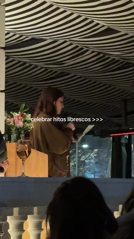 Post 5 by Dani Atenas | Booktok 📖🩷 on TikTok (video)