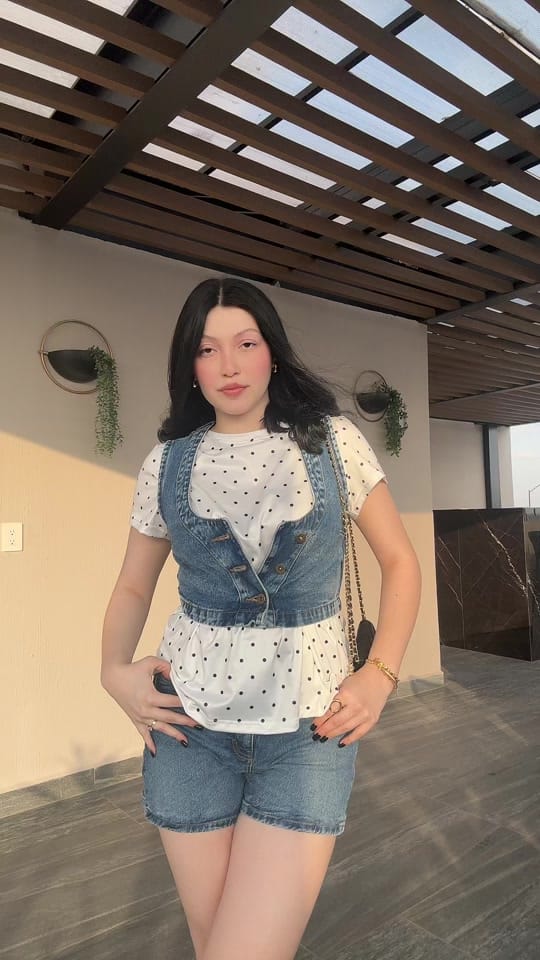 Post 8 by Alex on TikTok (video)