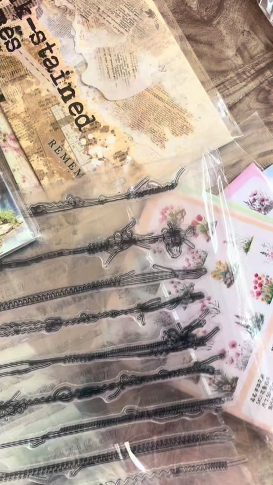 Post 6 by BULLET JOURNAL|SELLOS DE LACRE on TikTok (video)