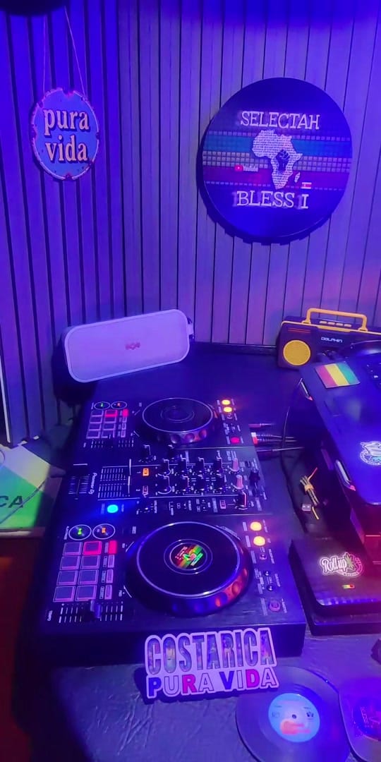 Post 6 by 🇨🇷 Selectah Bless I❤️ 💛 💚 on TikTok (video)