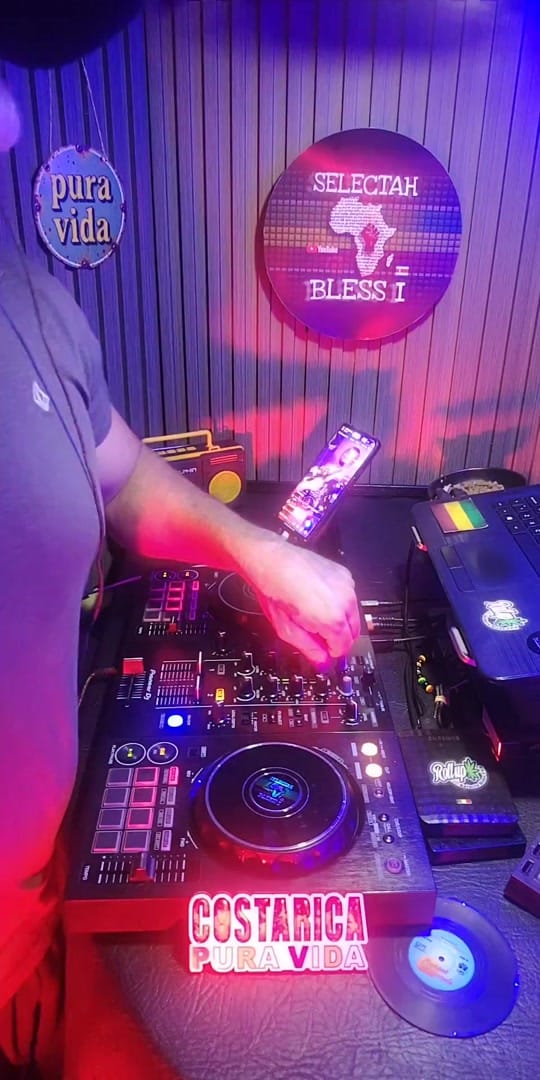 Post 8 by 🇨🇷 Selectah Bless I❤️ 💛 💚 on TikTok (video)