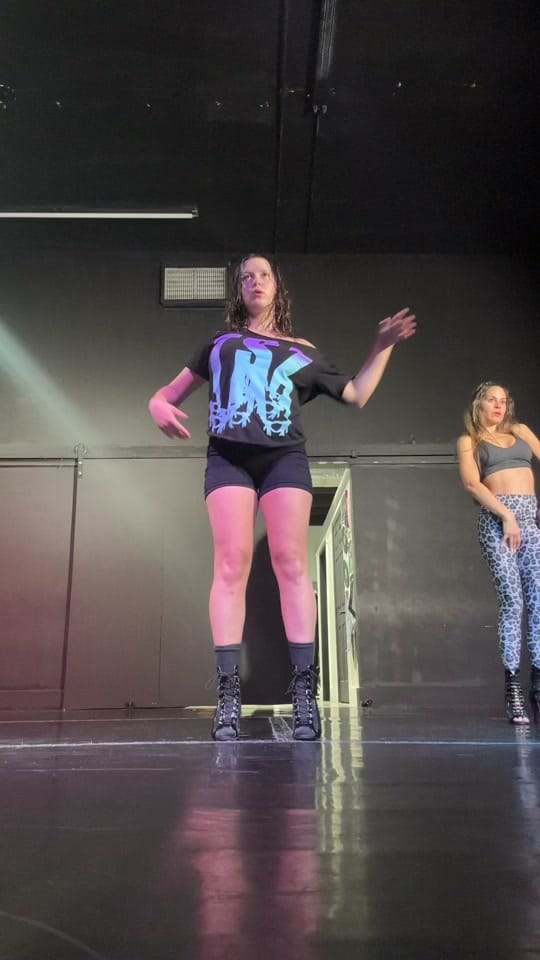 Post 6 by anasdemise on TikTok (video)