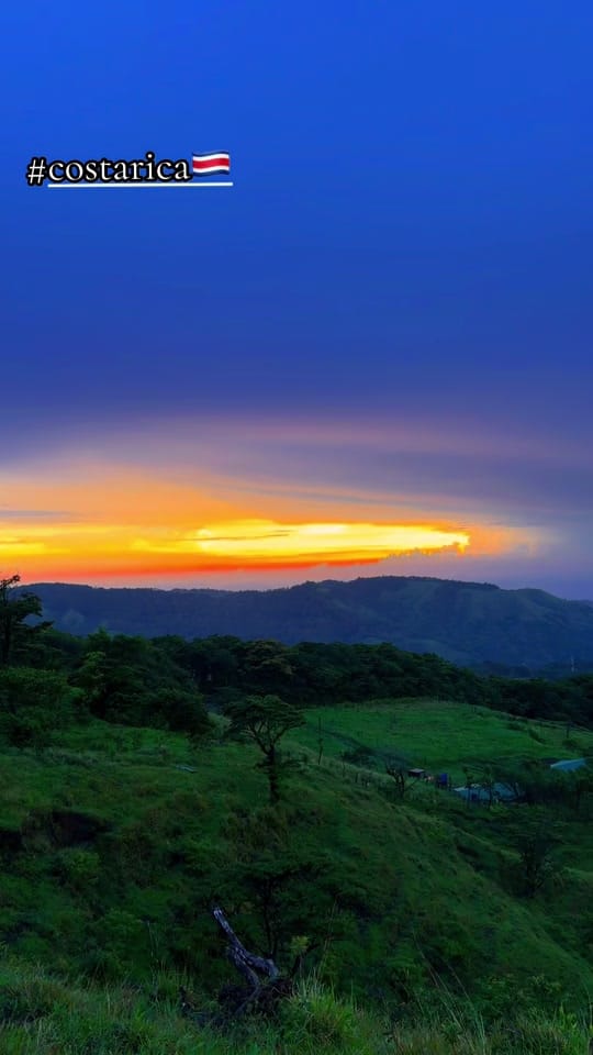 Post 2 by Experience Monteverde CR on TikTok (video)
