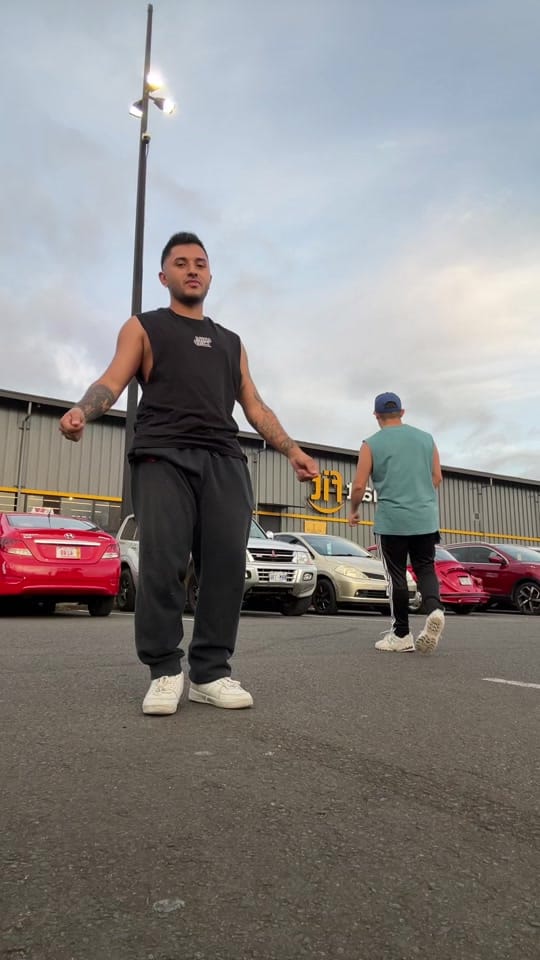 Post 5 by Cristopher Sanchez L on TikTok (video)