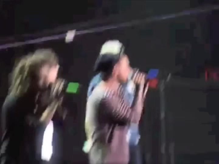 Post 5 by 1d archives on TikTok (video)