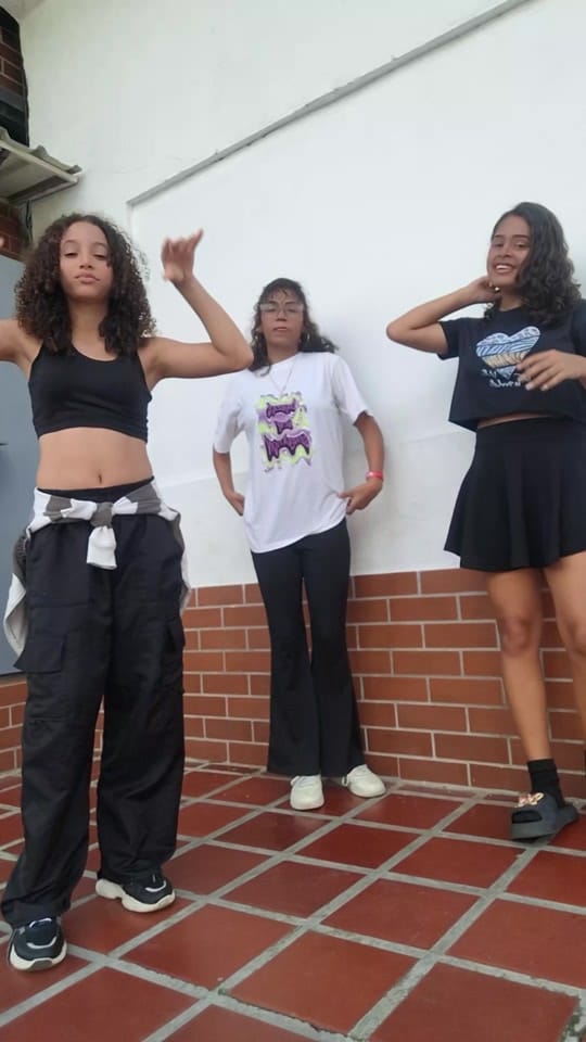 Post 1 by Danzas New Generation on TikTok (video)