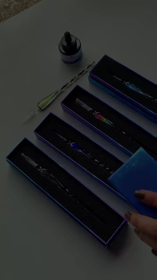 Post 2 by Mis Colores | Tienda de Arte on TikTok (video)