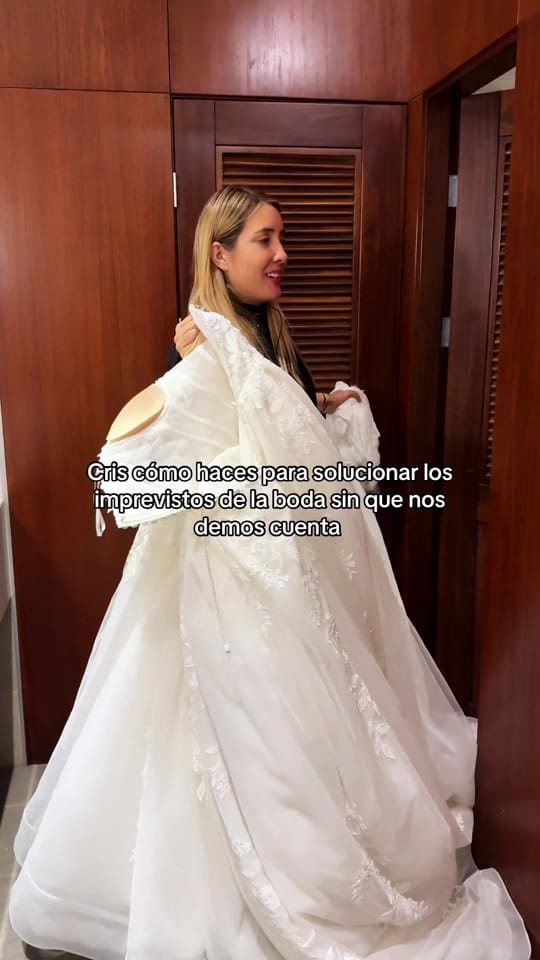 Post 10 by Cristina S. Wedding Planner on TikTok (video)