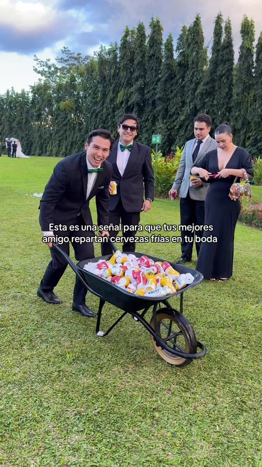 Post 4 by Cristina S. Wedding Planner on TikTok (video)