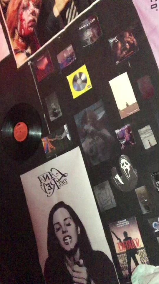 Post 4 by Adrián on TikTok (video)