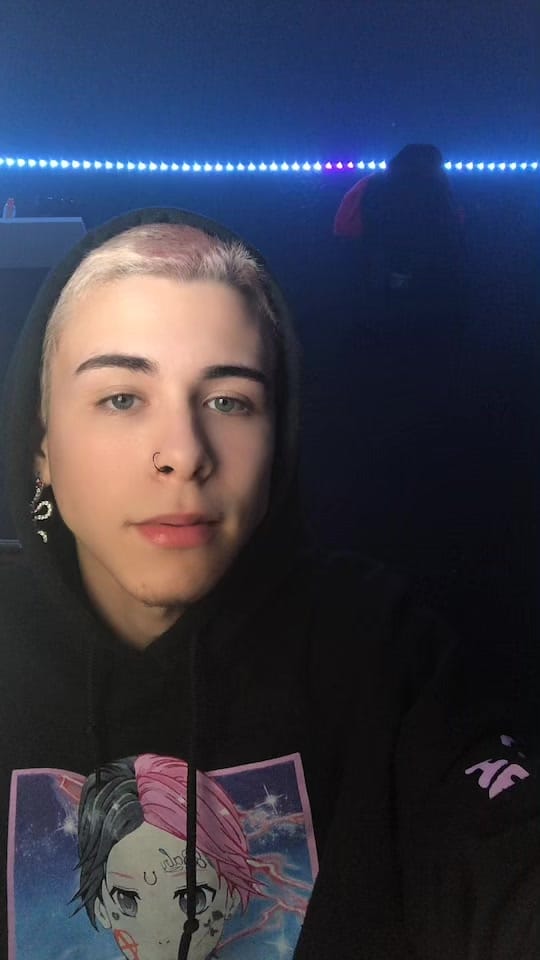 Post 3 by Adrián on TikTok (video)