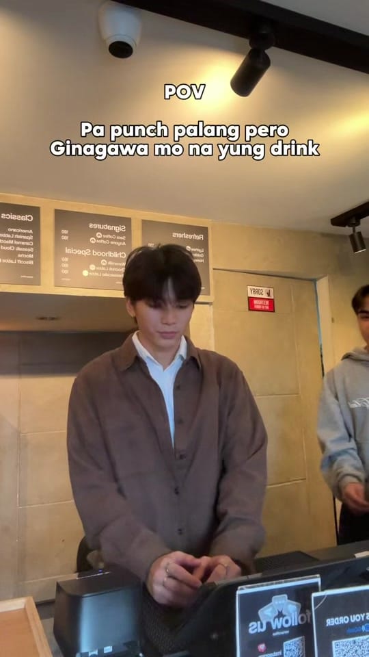 Post 4 by Sera Coffee on TikTok (video)